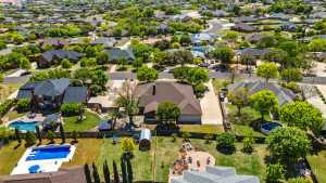 6014 Kingsbridge Dr (2)