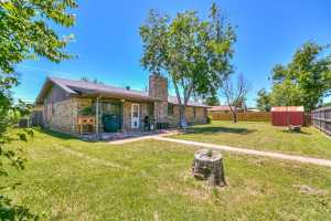 906 Country Club Dr (11)