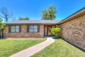 906 Country Club Dr (3)