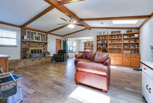 906 Country Club Dr (5)