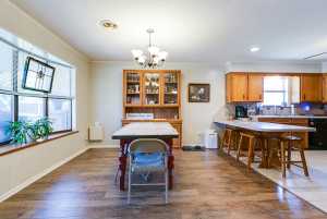 906 Country Club Dr (8)