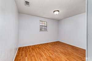 1001 W Tarver St (13)