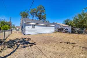 1001 W Tarver St (20)