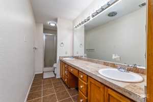 1726 S Park St (13)