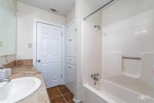 1726 S Park St (18)