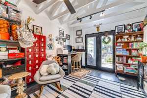 4497 Holland St (31)