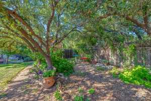 4497 Holland St (46)