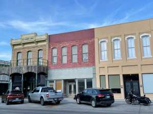 116 S Chadbourne St (3)