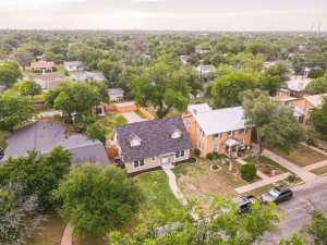 1521 S Jackson St (25)