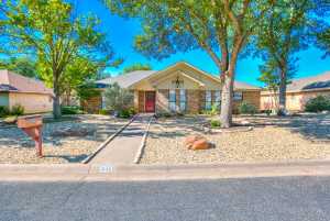 3325 Shadyhill Dr (2)