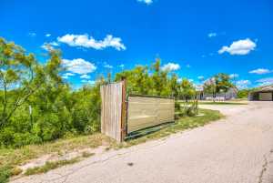 6200 Navajo Rd (41)