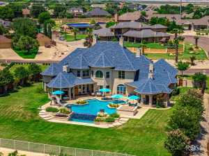 614 Ashford Dr (68)