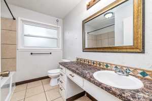 2501 TCU Ave (15)