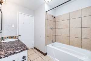 2501 TCU Ave (16)
