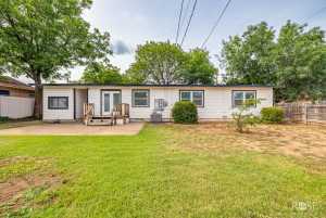 2501 TCU Ave (21)