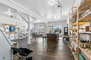 100 W Murphy St (14)
