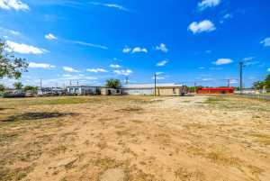 313 E 19th St (22)