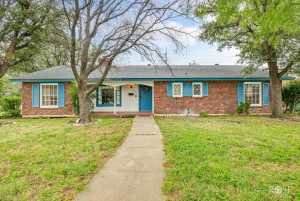 1902 College Hills Blvd