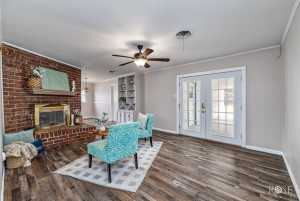 1902 College Hills Blvd (14)