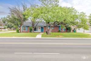 1902 College Hills Blvd (2)