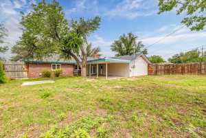 1902 College Hills Blvd (32)