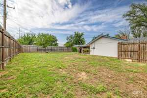 1902 College Hills Blvd (34)