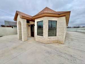 2110 Shelton St (3)