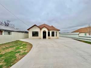 2110 Shelton St (4)