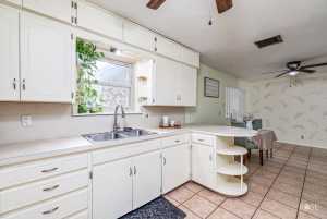 2306 Brown St (7)