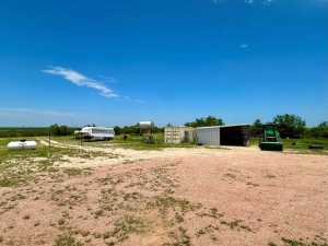 15901 FM 2402 (57)