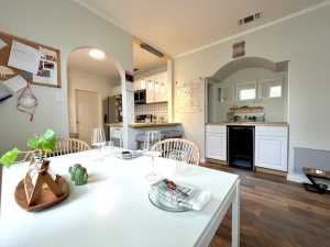 222 N Madison St (7)