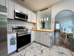 222 N Madison St (9)