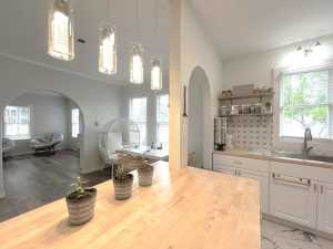 222 N Madison St (11)