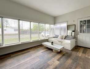 222 N Madison St (22)