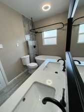 222 N Madison St (33)