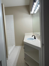 502 S Madison St (26)