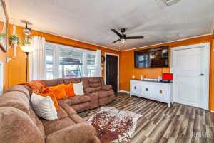 210 St Johns St (12)