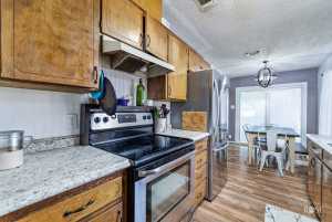 2918 N Oakes St (12)