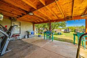 2918 N Oakes St (21)