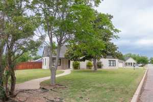 1905 Live Oak St (2)