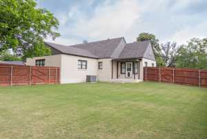 1905 Live Oak St (26)