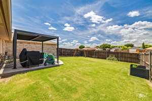 4309 Shefflera Dr (30)