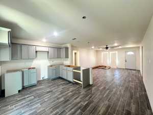 313 E 25th St (4)