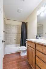 2122 Woodlawn Dr (23)