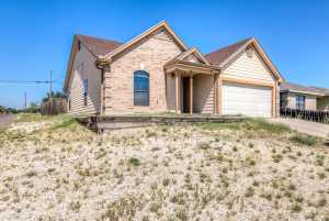 2122 Woodlawn Dr (2)