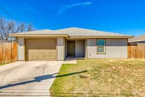 218 E 22nd St (2)