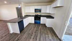 1726 La Follette St (4)