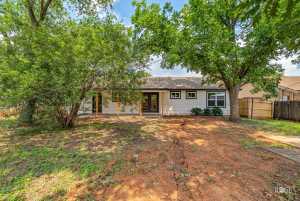 2215 Dartmouth Dr (30)