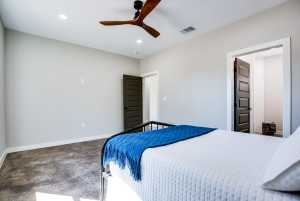 301 Washington Dr (12)