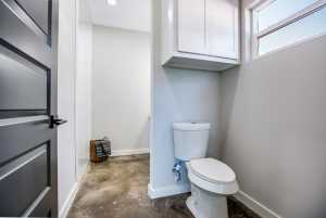 301 Washington Dr (13)